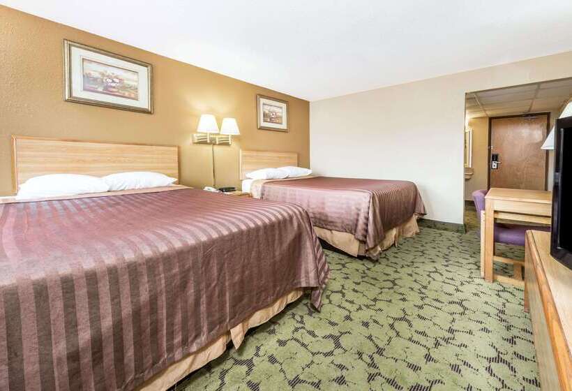 בית מלון כפרי Travelodge By Wyndham Bloomington