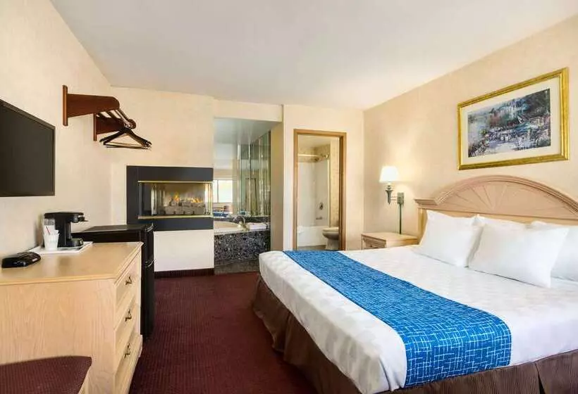 בית מלון כפרי Travelodge By Wyndham Niagara Falls   New York