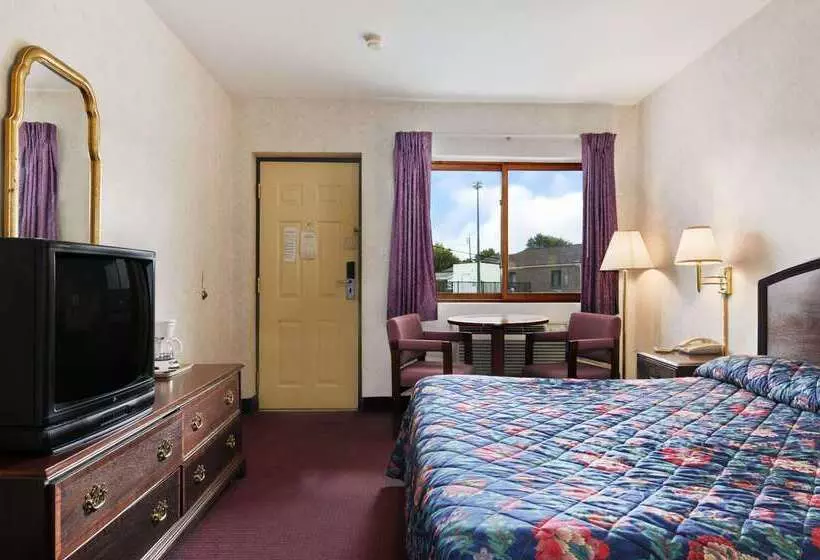 בית מלון כפרי Travelodge By Wyndham Niagara Falls   New York