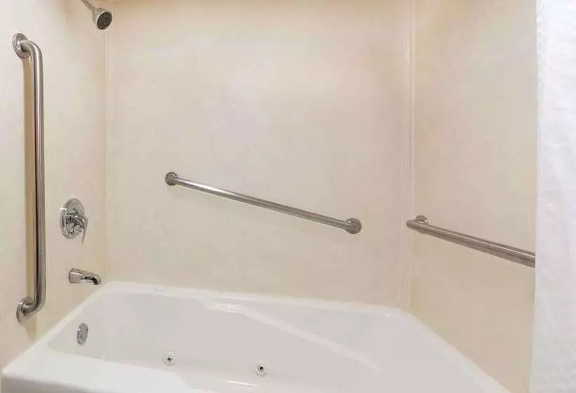 Hotel Travelodge Inn & Suites By Wyndham Norman