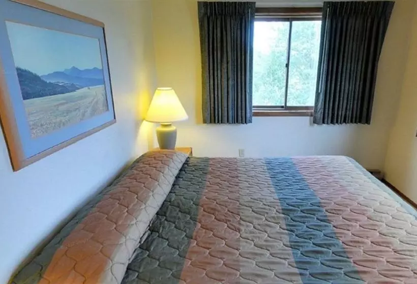 Отель Twin Rivers Condominiums