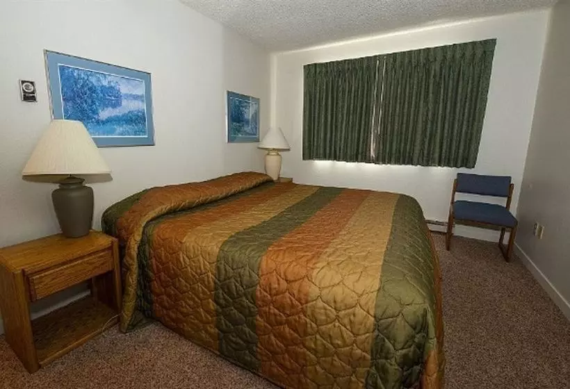 Отель Twin Rivers Condominiums