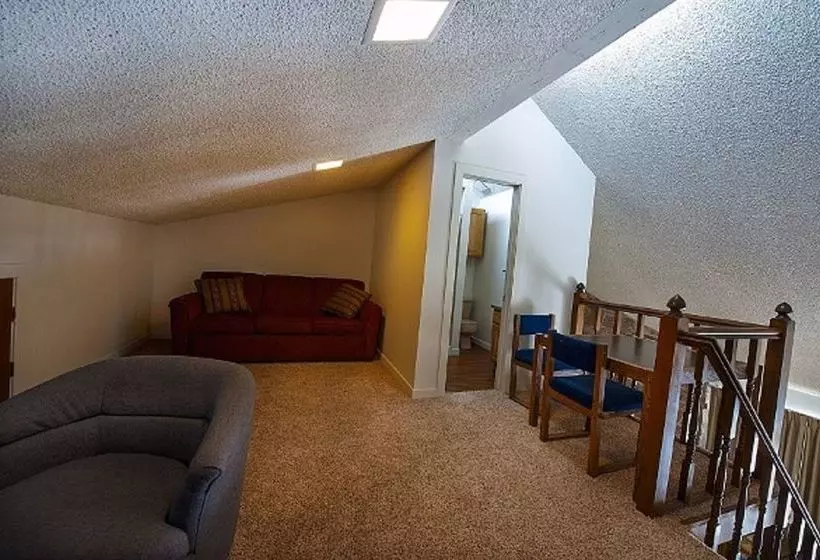 Отель Twin Rivers Condominiums