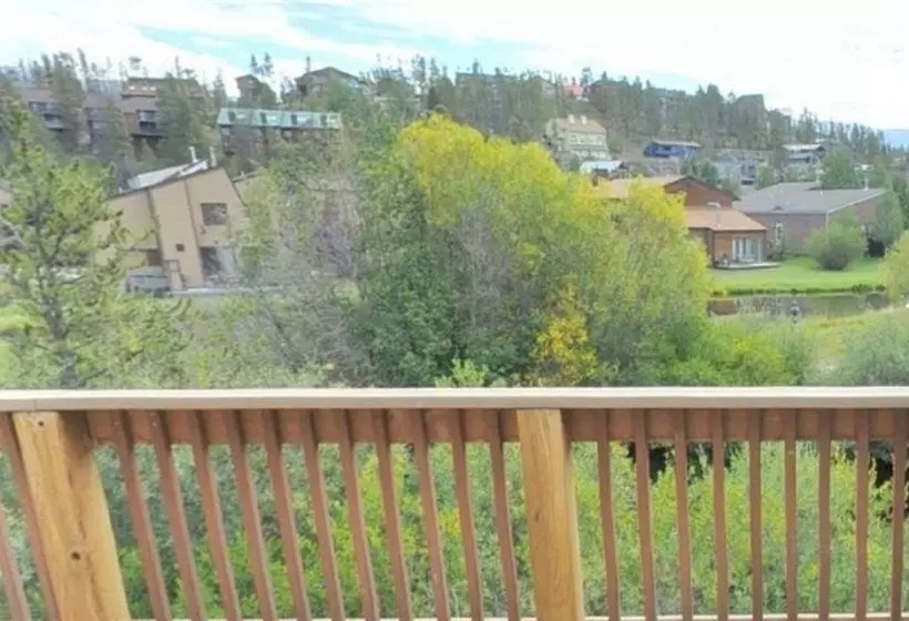 Отель Twin Rivers Condominiums