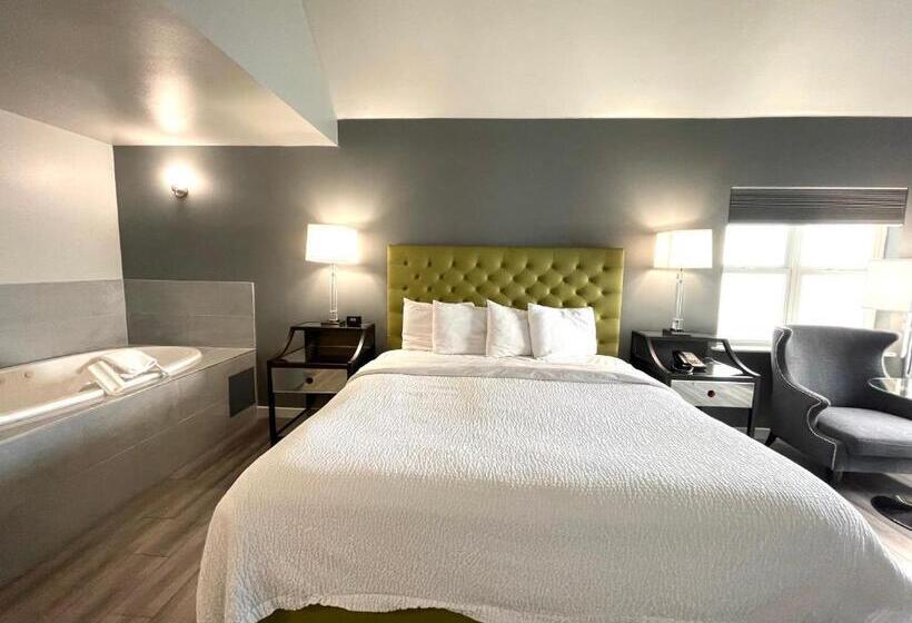 فندق على الطريق Tides Inn & Suites