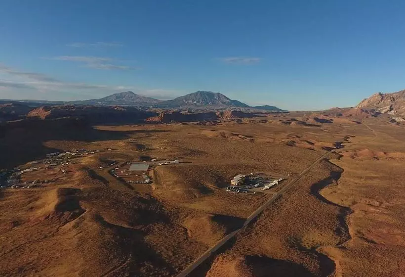 Курорт Ticaboo Lodge