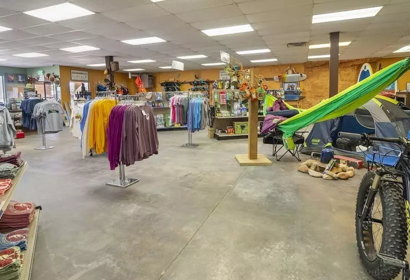 Курорт Ticaboo Lodge