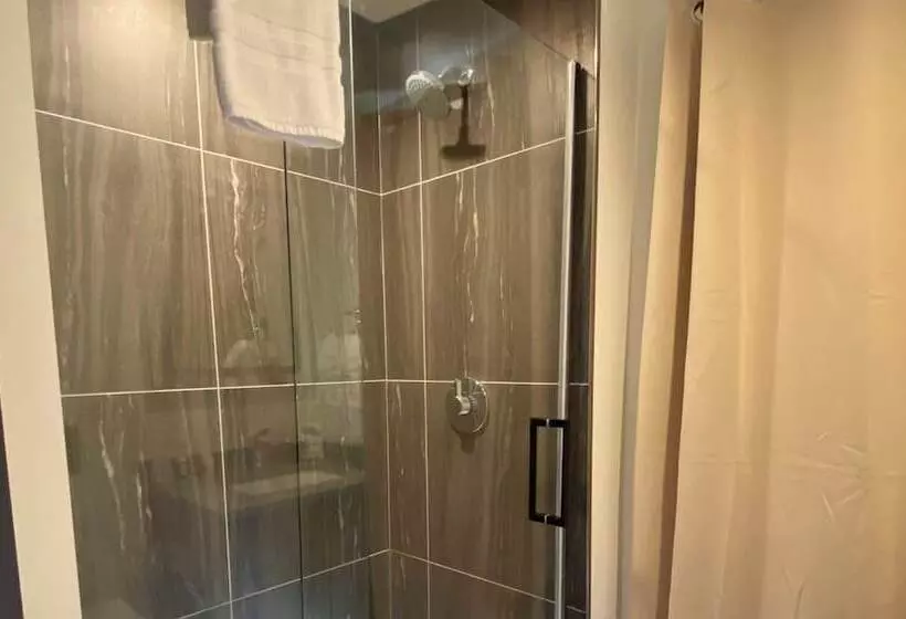 Курорт Ticaboo Lodge