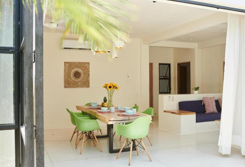 فندق Punta Mita Surf Lodge