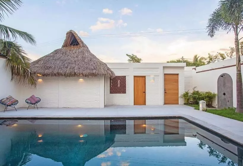ホテル Punta Mita Surf Lodge