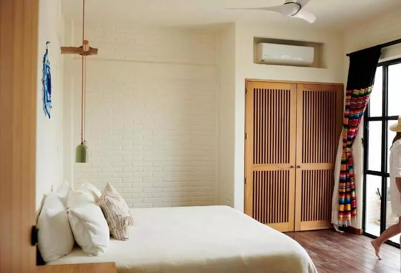 ホテル Punta Mita Surf Lodge