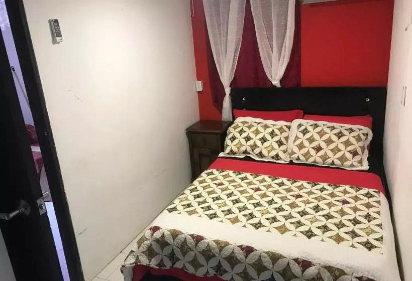 هاستل Posada J&j Forbes  2