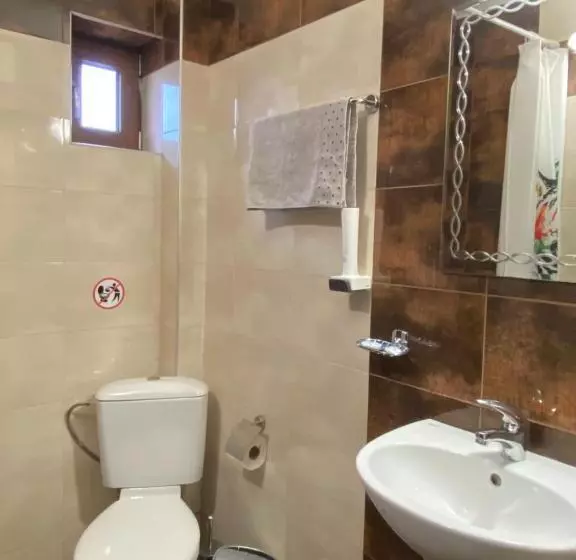 ペンション Kot Garden Guest House