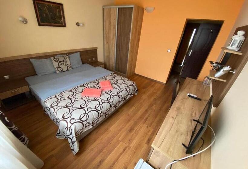 Pensjonat Kot Garden Guest House