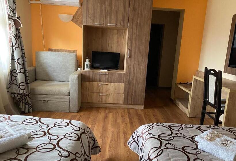 Pensjonat Kot Garden Guest House