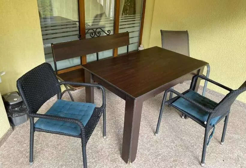 ペンション Kot Garden Guest House