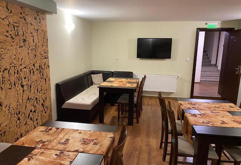 Pensjonat Kot Garden Guest House