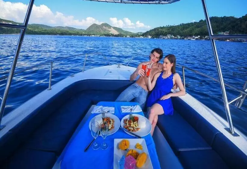 Hotelli Anilao Awari Bay Resort