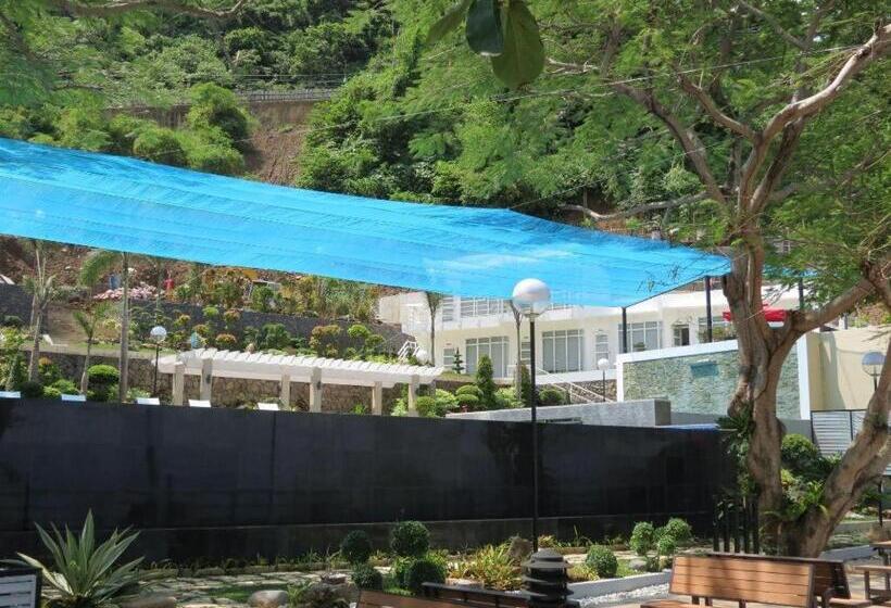 Hotel Anilao Awari Bay Resort