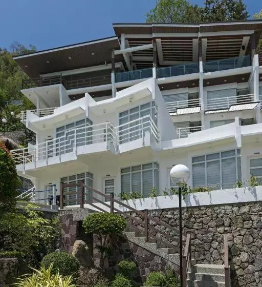 Hotelli Anilao Awari Bay Resort