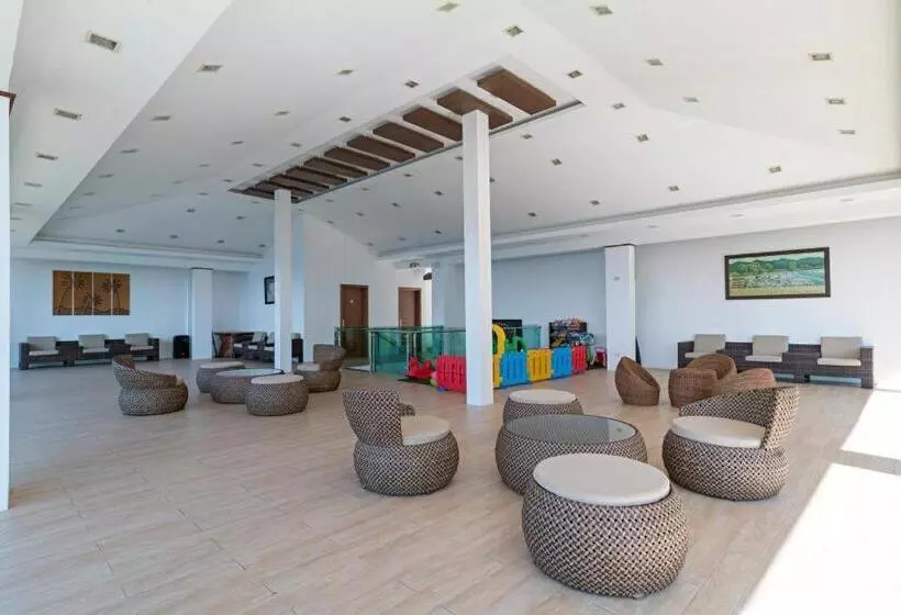 Hotelli Anilao Awari Bay Resort