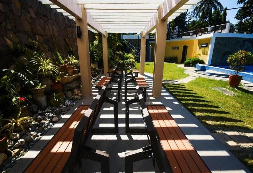 Hotel Anilao Awari Bay Resort