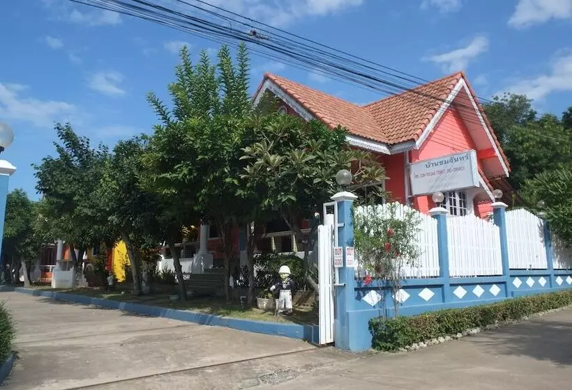 ホテル Baan Chom Chan Resort