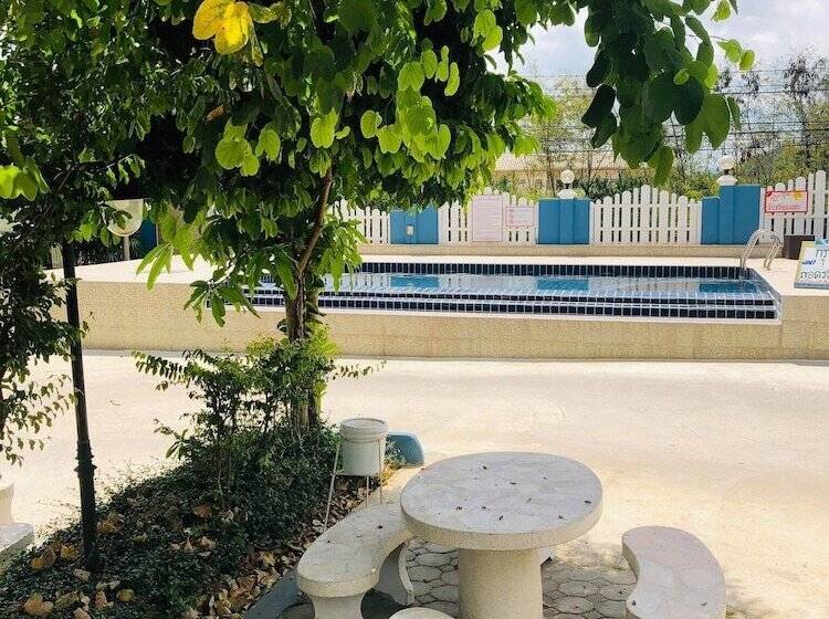 בית מלון כפרי Baan Chom Chan Resort