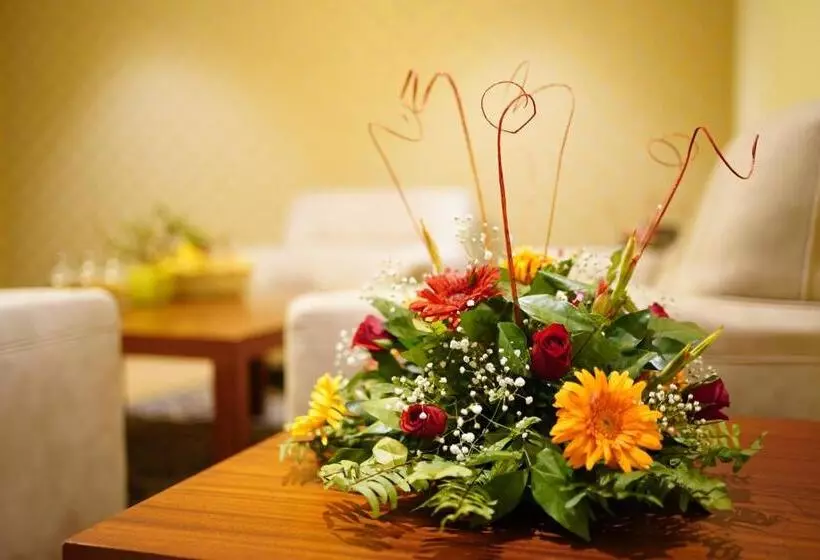 هتل Babylon Capital