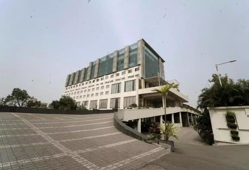 هتل Babylon Capital