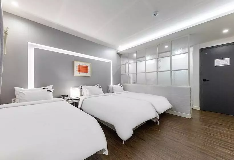 Hotelli Jinju Brown Dot Jinjuseong Branch