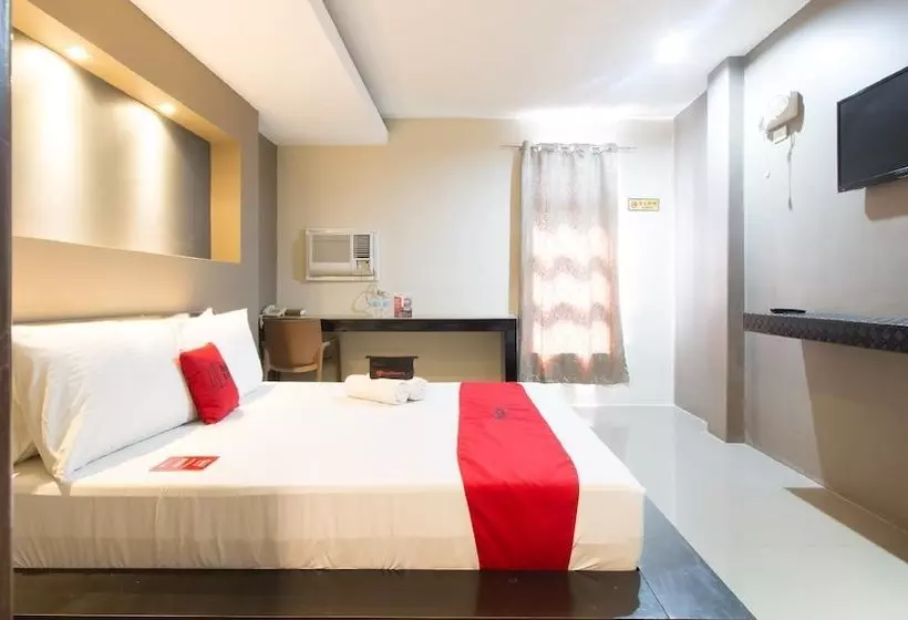 ホテル Reddoorz Plus Near Laoag International Airport