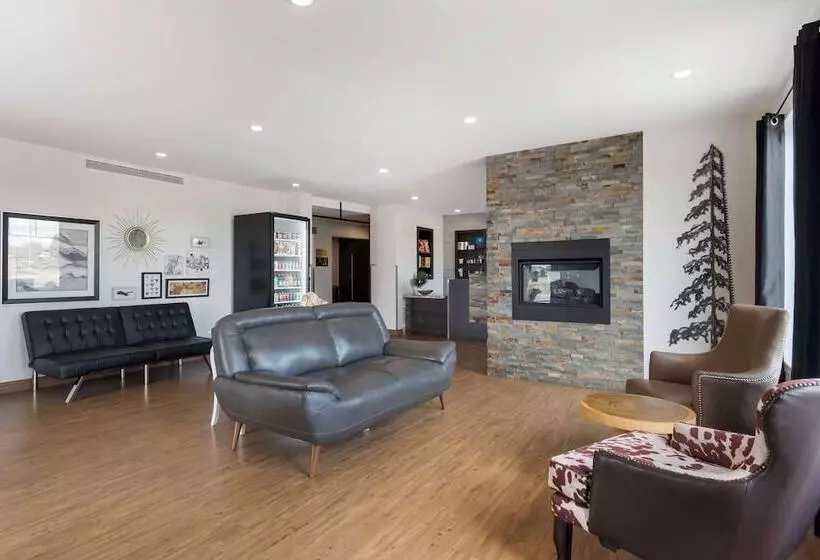 Hotelli Villa Inn & Suites, Surestay Collection By Best Western