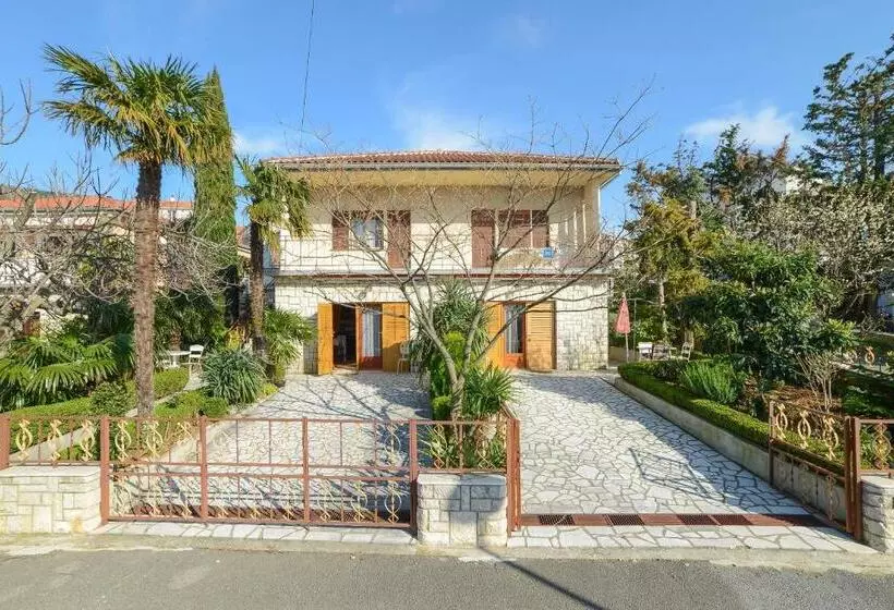 Apartments Antić 4255