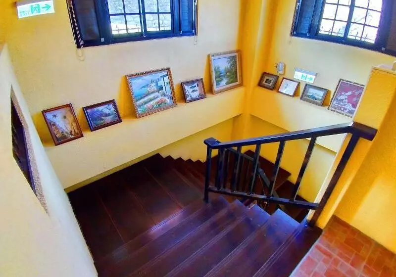 تختخواب و صبحانه Nuowei Senlin Cottage