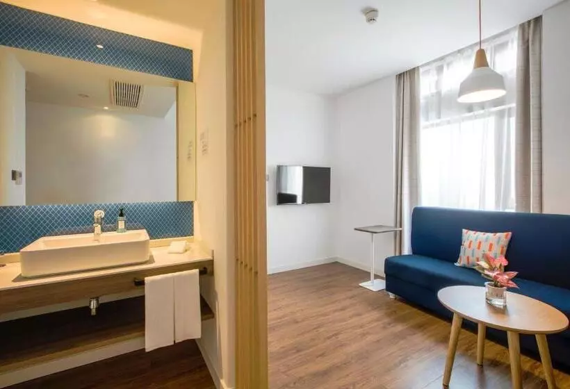 ホテル Holiday Inn Express Zhangjiagang Free Trade Zone, An Ihg