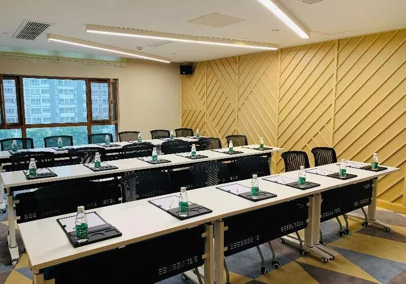 ホテル Holiday Inn Express Zhangjiagang Free Trade Zone, An Ihg