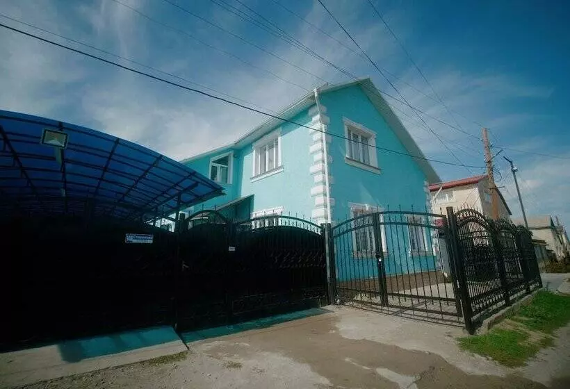 پانسیون Guesthouse Alakol