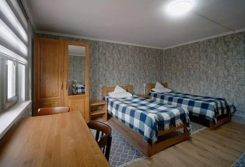 پانسیون Guesthouse Alakol
