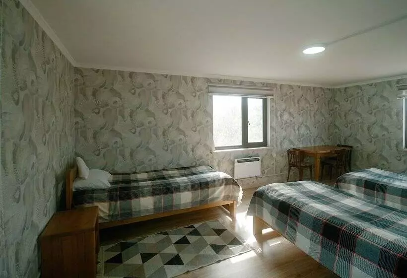 پانسیون Guesthouse Alakol