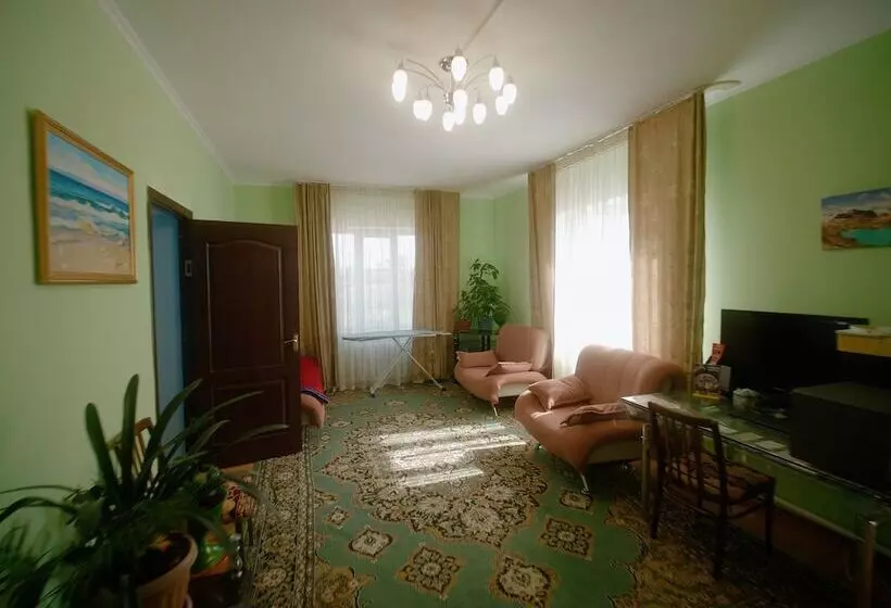 پانسیون Guesthouse Alakol