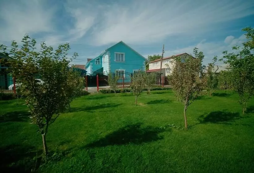 پانسیون Guesthouse Alakol