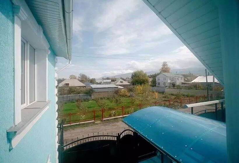 پانسیون Guesthouse Alakol