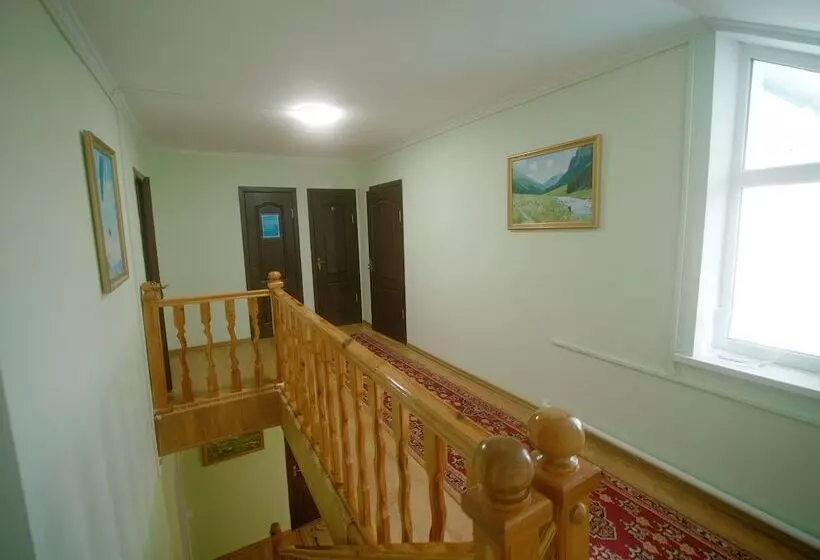 پانسیون Guesthouse Alakol