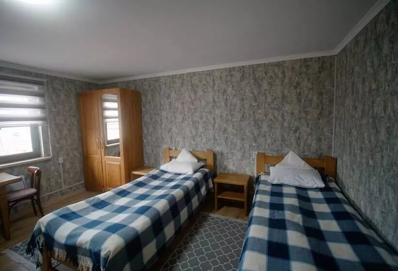 پانسیون Guesthouse Alakol
