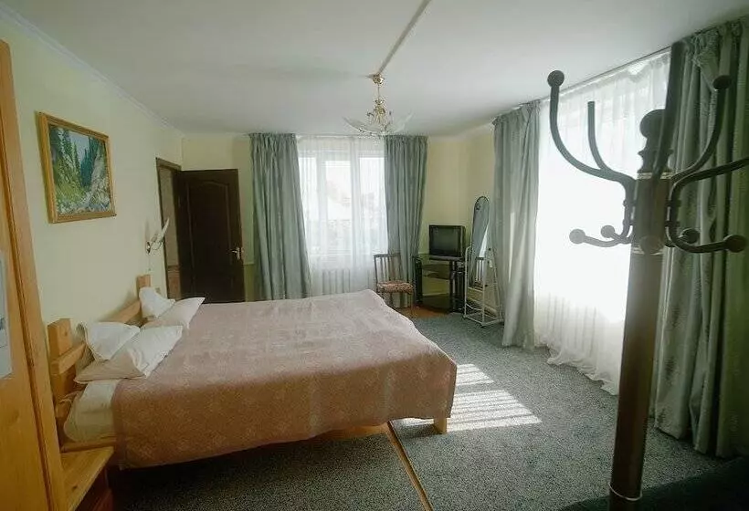 پانسیون Guesthouse Alakol