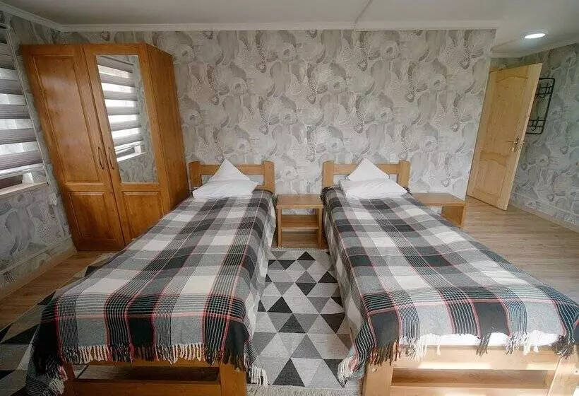 پانسیون Guesthouse Alakol