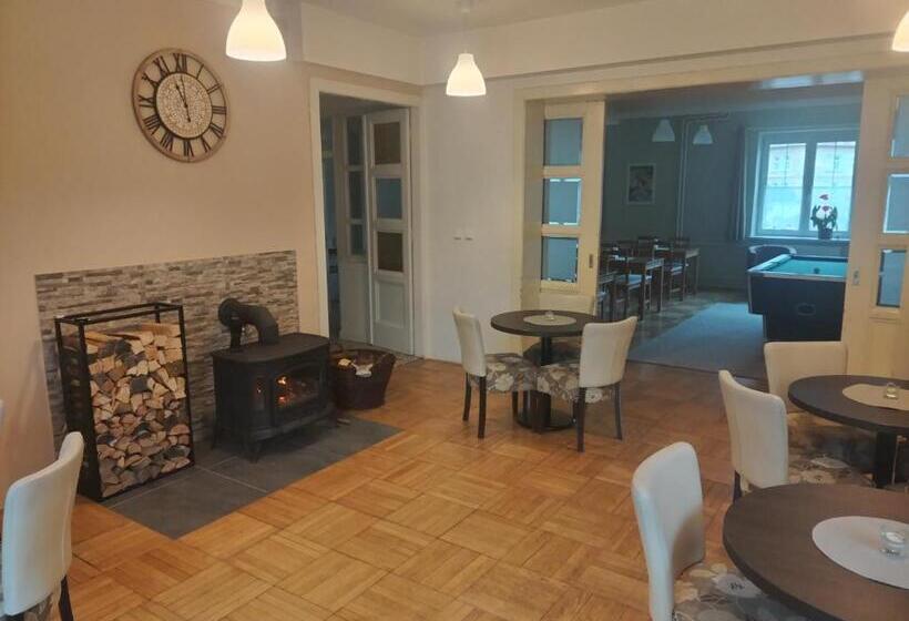 ペンション Lipanka