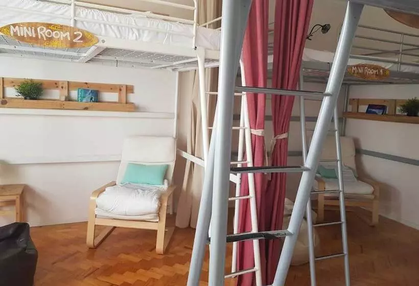 پانسیون Nesha Guesthouse Lisbon