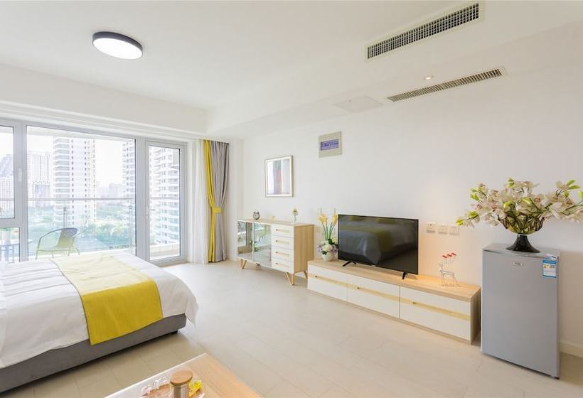 Qinhuangdao Huaqianshu Hostel